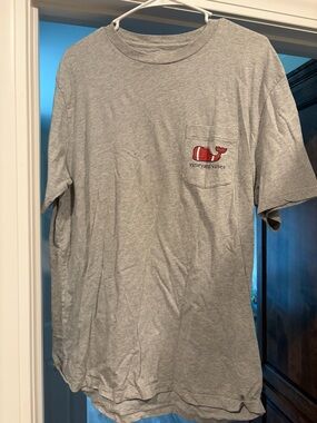 Vineyard Vines Gray Short-Sleeve Pocket Tee with Red Whale